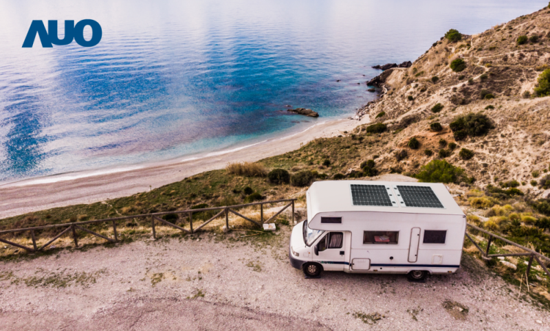 「可撓輕量化太陽光電板SunCurva」使用輕量特殊耐候型複合板取代傳統太陽能板的玻璃前板，不僅降低70%重量，每米平方僅3Kg；具有抗衝擊性能及通過電磁相容性測試，可應用於交通運輸工具，如露營車、遊艇等